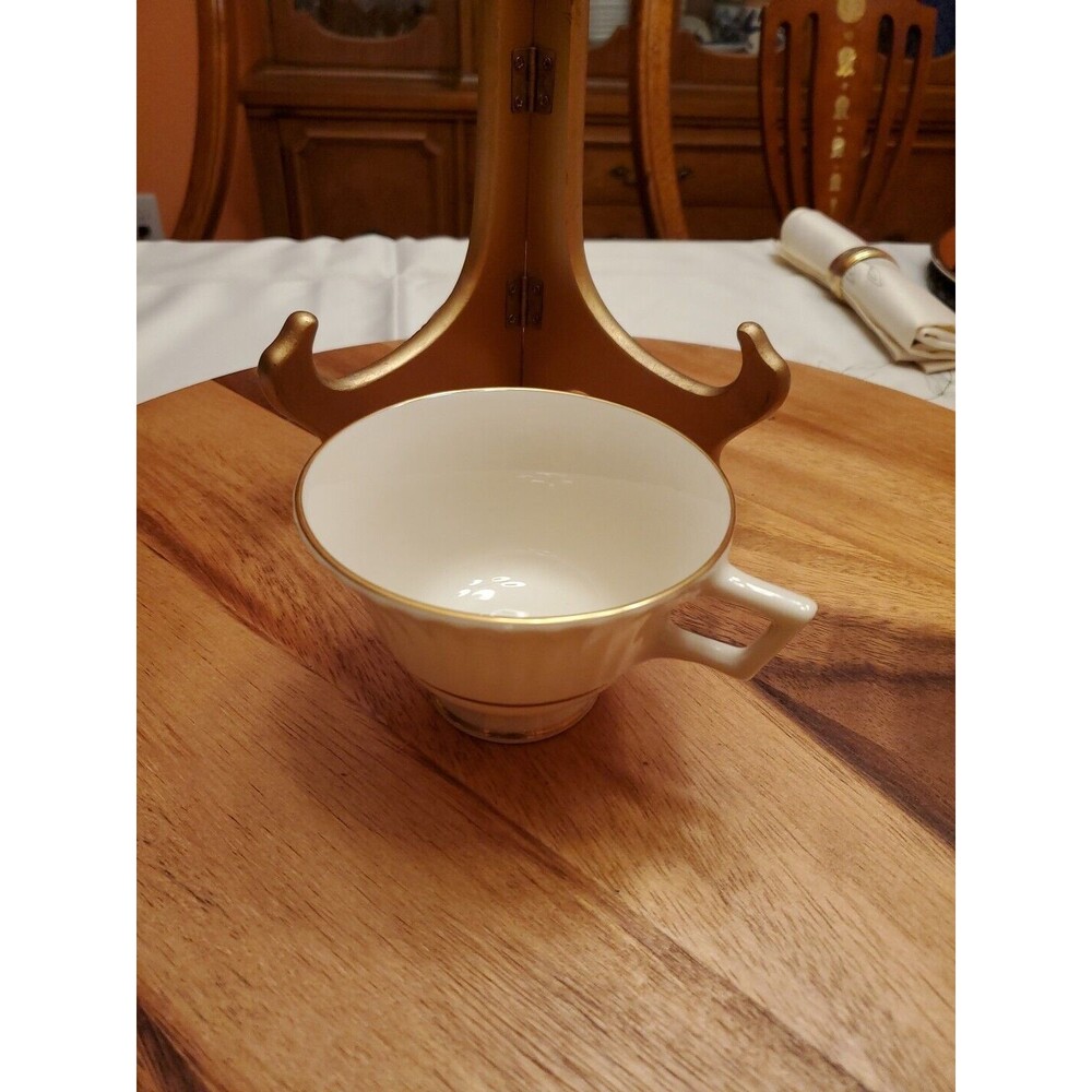 Footed Cup Citation Gold by LENOX